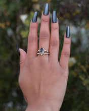 Load image into Gallery viewer, Emerald Oasis