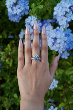 Load image into Gallery viewer, Moon Veil