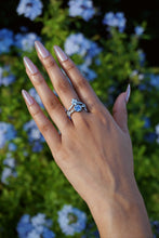 Load image into Gallery viewer, Moon Veil