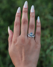 Load image into Gallery viewer, Lunar Abyss