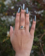 Load image into Gallery viewer, Emerald Oasis