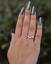 Load image into Gallery viewer, Arctic Aura