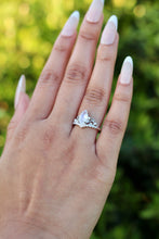 Load image into Gallery viewer, Rising Moon