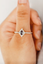 Load image into Gallery viewer, Moon Tear Ring