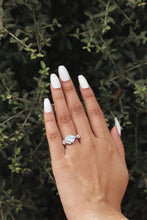 Load image into Gallery viewer, Eye of the Wolf Ring