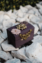 Load image into Gallery viewer, Hibiscus Aura Handcrafted Box
